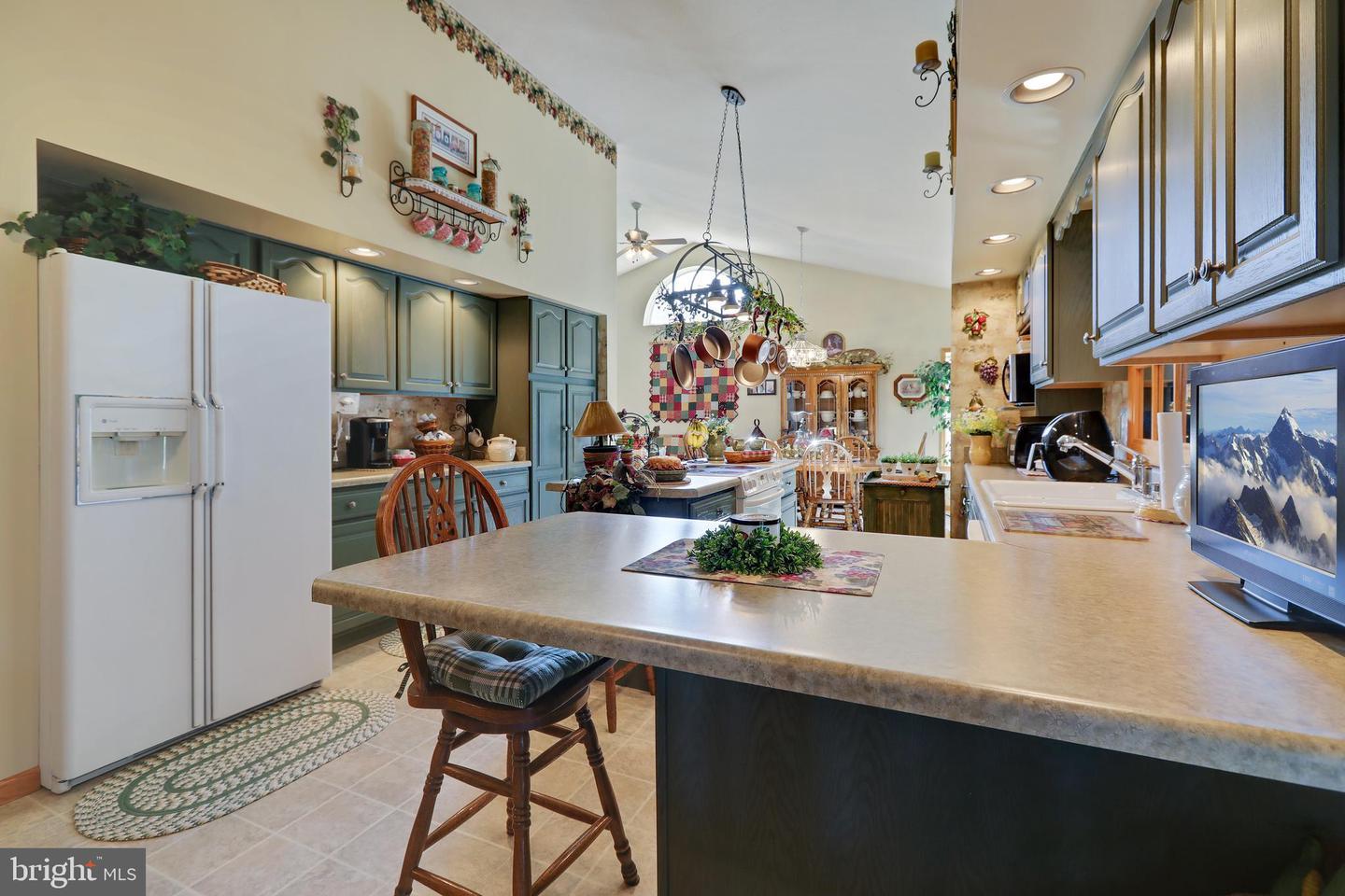 NEW LISTING 283 Summit Drive, Short Gap Ally Litten